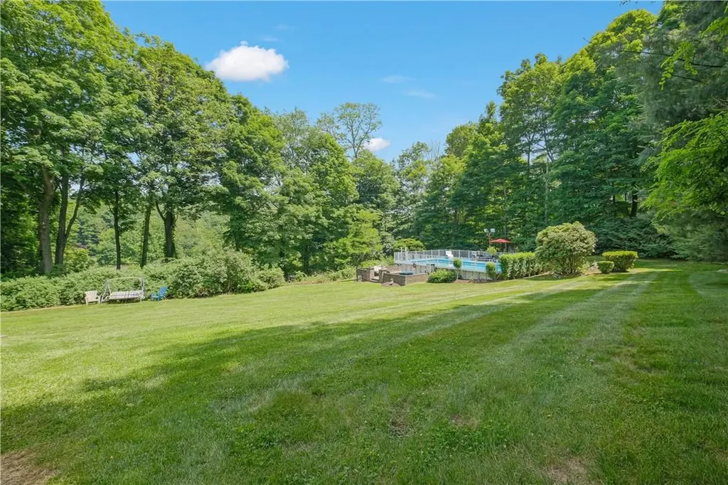 121 & 125 Union Valley Road Mahopac NY 10541