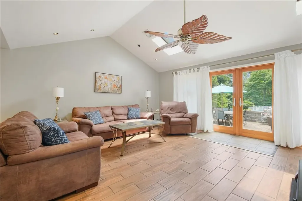 121 & 125 Union Valley Road Mahopac NY 10541