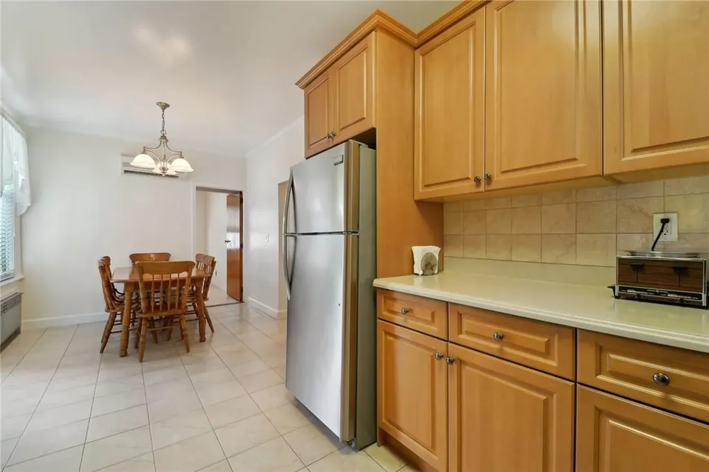 35 N 10th Avenue Mount Vernon NY 10550