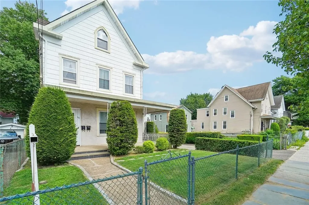 35 N 10th Avenue Mount Vernon NY 10550