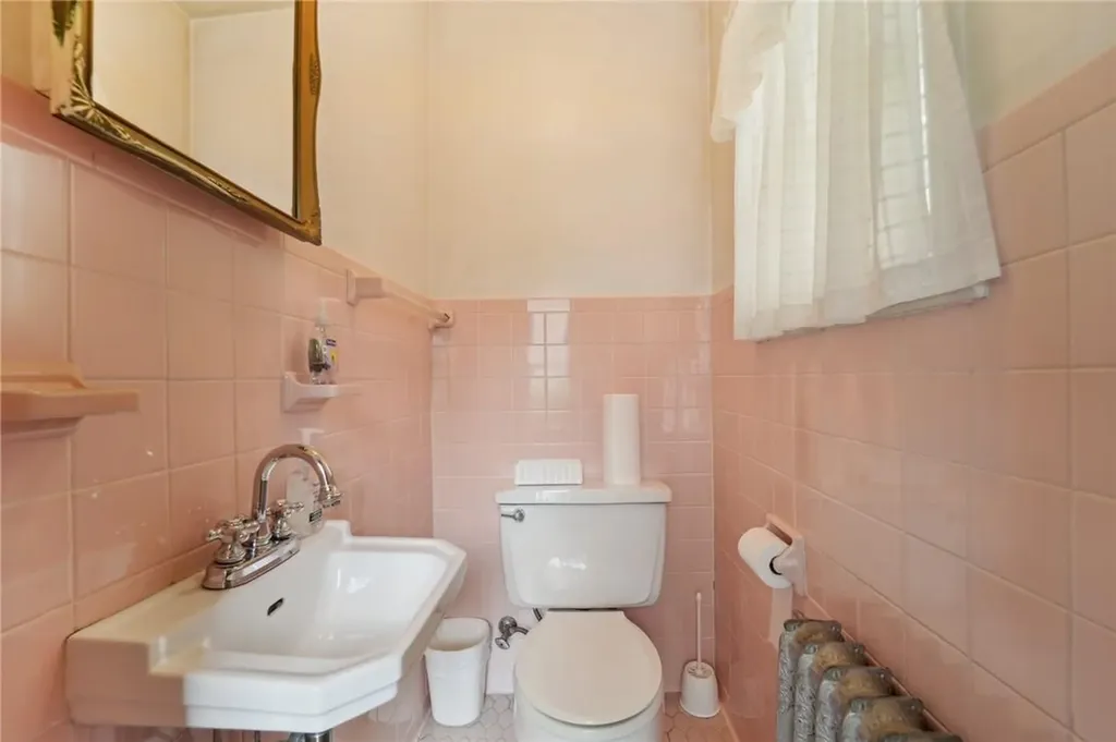 35 N 10th Avenue Mount Vernon NY 10550