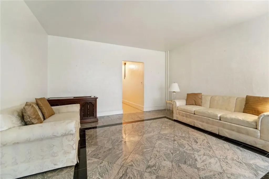 35 N 10th Avenue Mount Vernon NY 10550
