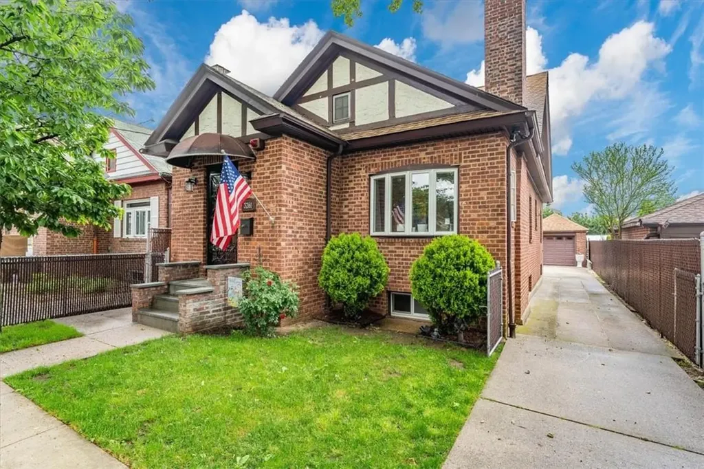 3261 Parsifal Place Bronx NY 10465