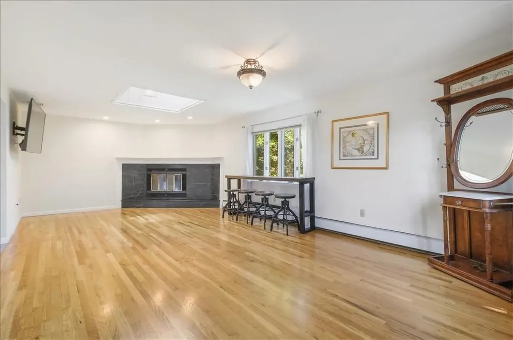 14 Gleneida Boulevard Mahopac NY 10541