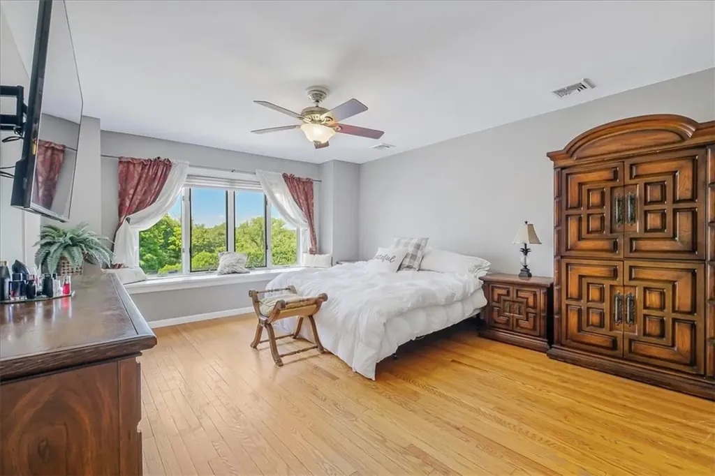 14 Gleneida Boulevard Mahopac NY 10541