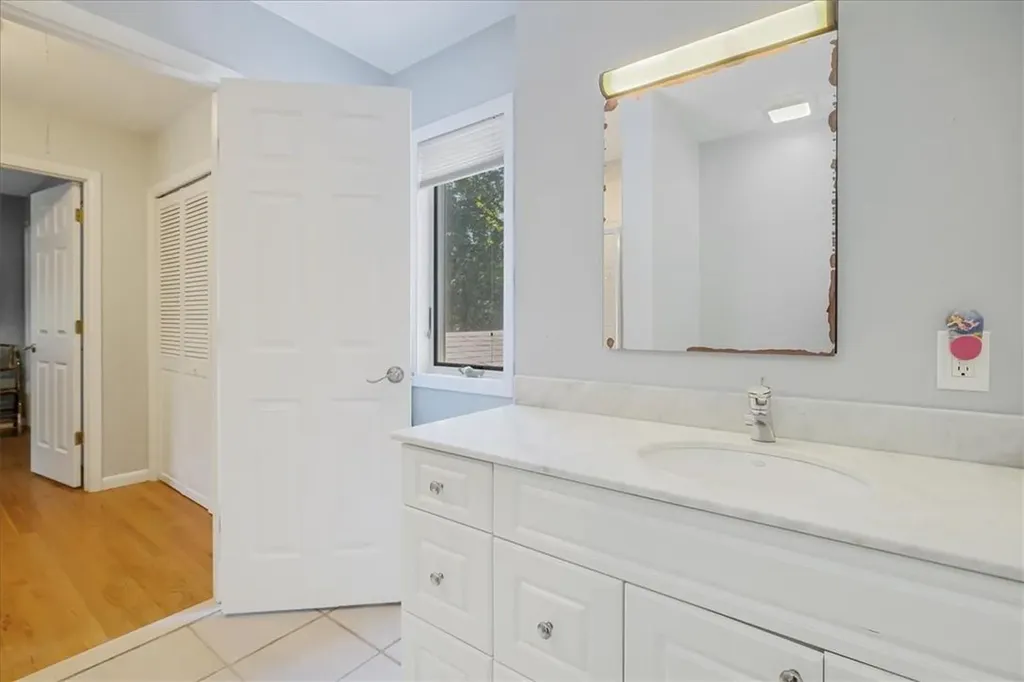 14 Gleneida Boulevard Mahopac NY 10541