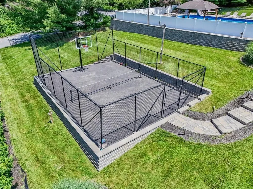 14 Gleneida Boulevard Mahopac NY 10541