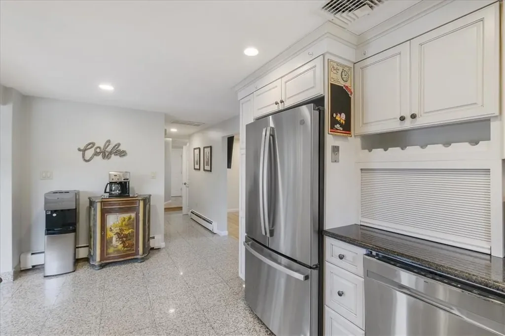 14 Gleneida Boulevard Mahopac NY 10541