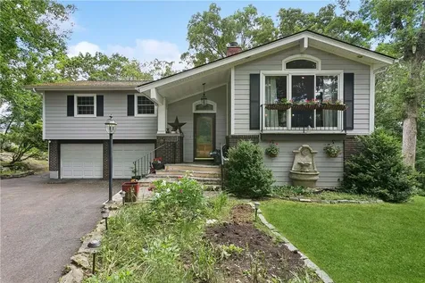 2 White Pine Court Carmel NY 10512