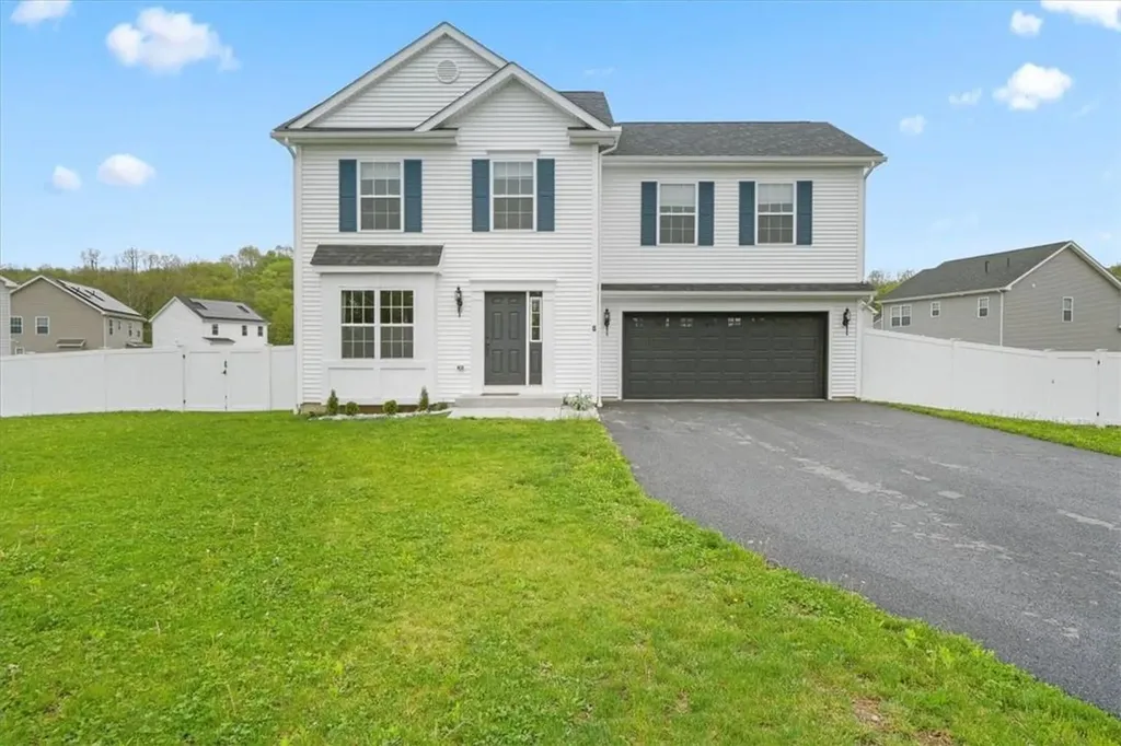 6 Stonewall Circle Poughkeepsie NY 12603