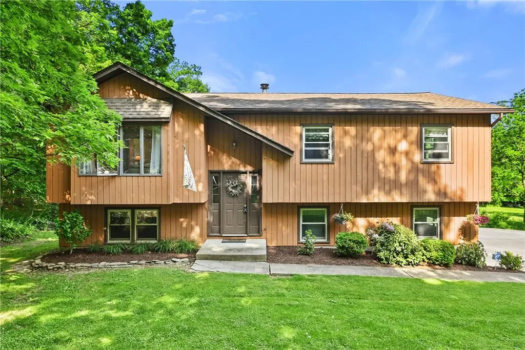 8 Four Corners Road Warwick NY 10990