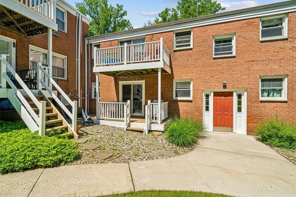 12 Bon Aire Circle Suffern NY 10901