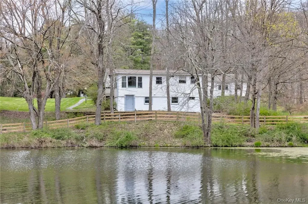 200 Cardinal Road Hyde Park NY 12538