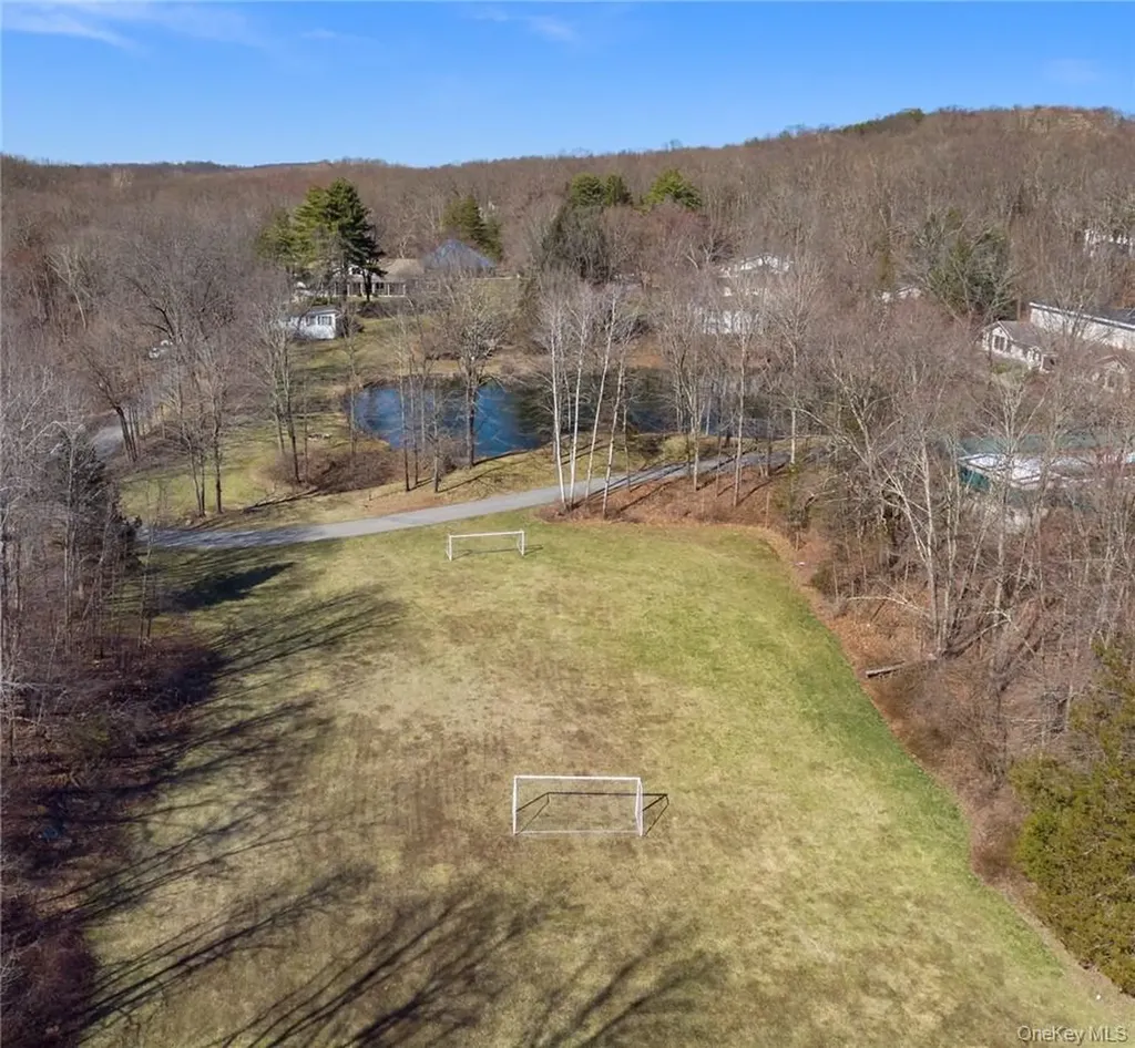 200 Cardinal Road Hyde Park NY 12538