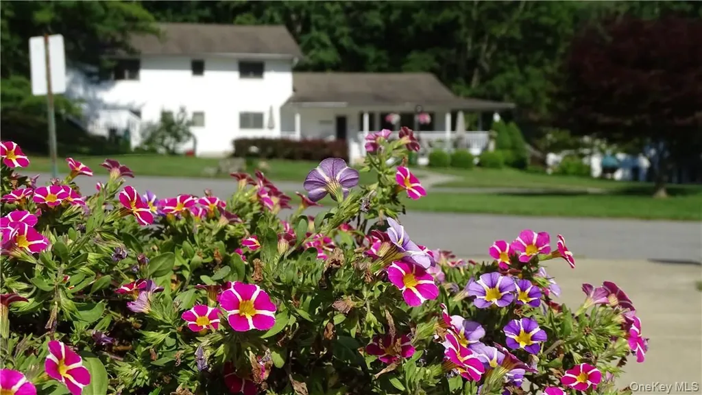 200 Cardinal Road Hyde Park NY 12538