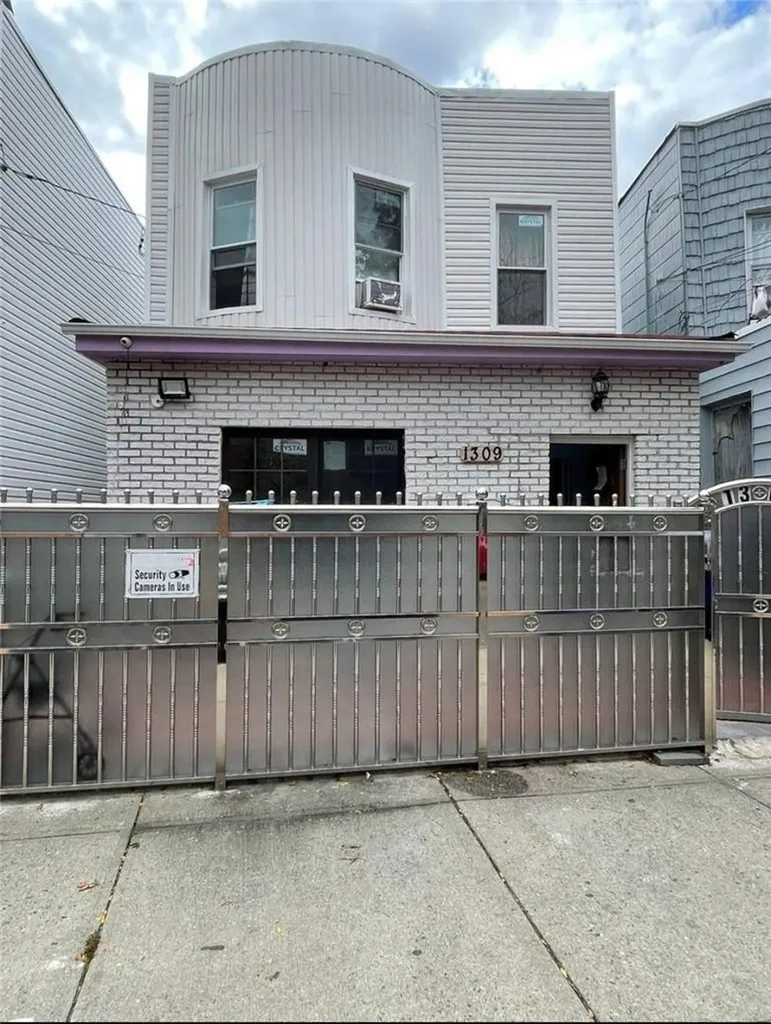 1309 Herschell Street Bronx NY 10461