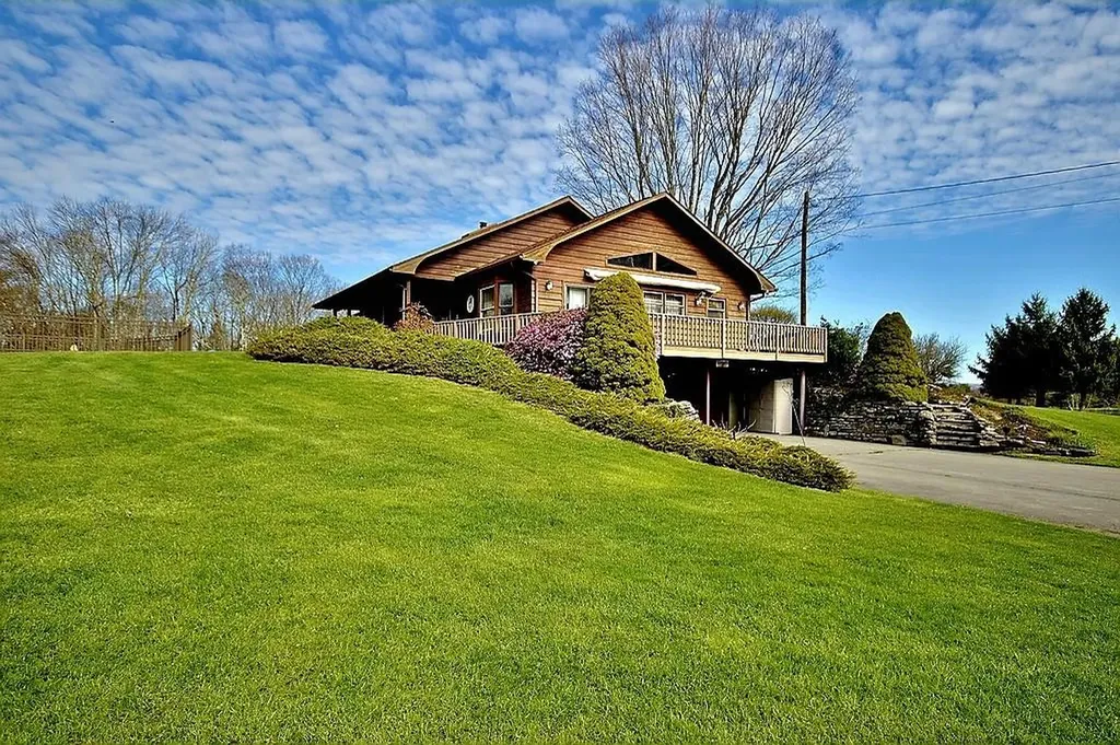 239 Mitchell Pond Road E Cochecton NY 12726