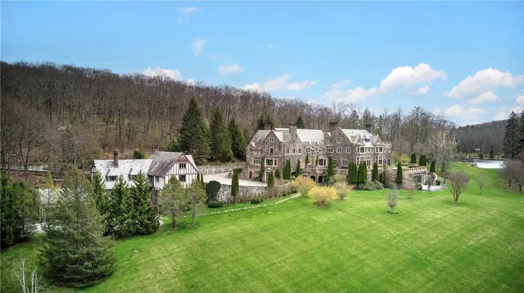 3872-3874 Route 44 Millbrook NY 12545