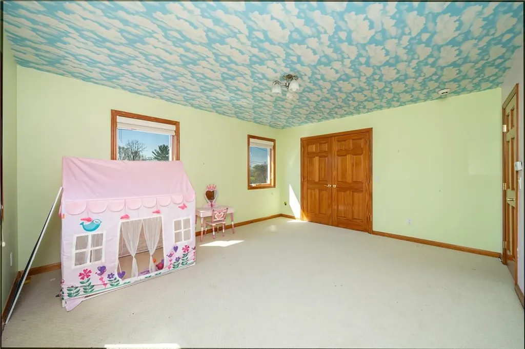 209 Woodhampton Drive White Plains NY 10603