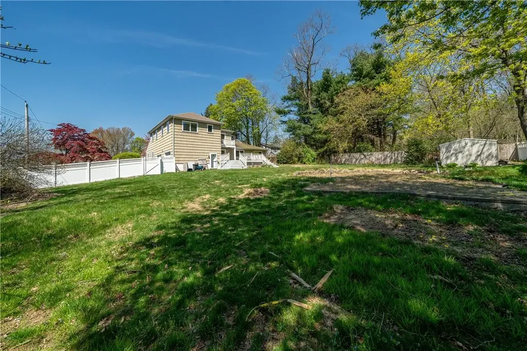 209 Woodhampton Drive White Plains NY 10603