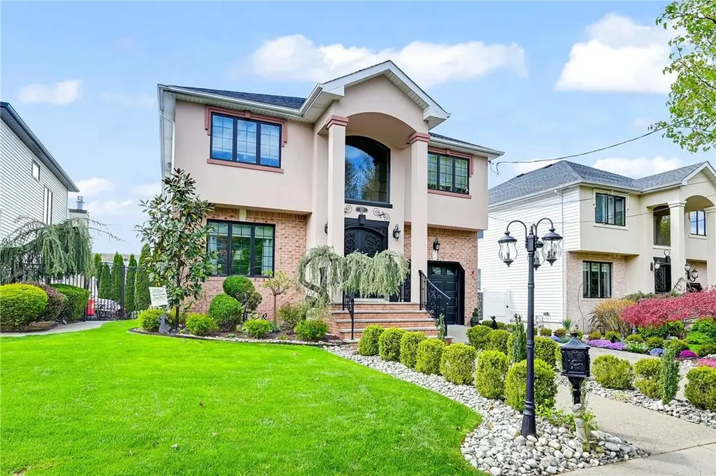 132 Bartow Avenue Staten Island NY 10309