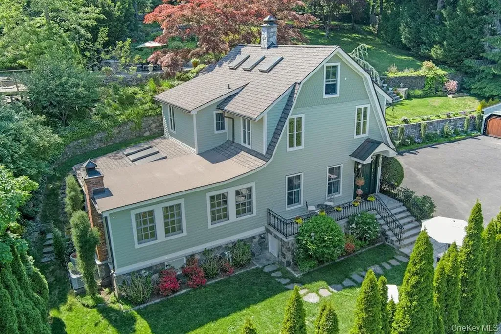 97 Underhill Road Scarsdale NY 10583