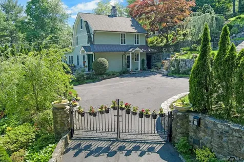 97 Underhill Road Scarsdale NY 10583