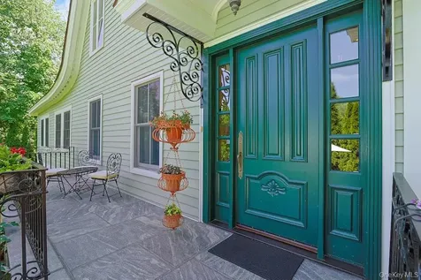 97 Underhill Road Scarsdale NY 10583