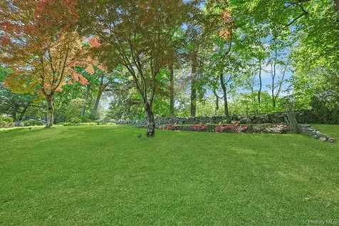 97 Underhill Road Scarsdale NY 10583