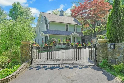 97 Underhill Road Scarsdale NY 10583