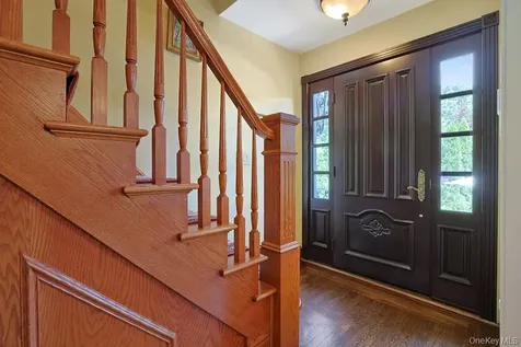 97 Underhill Road Scarsdale NY 10583
