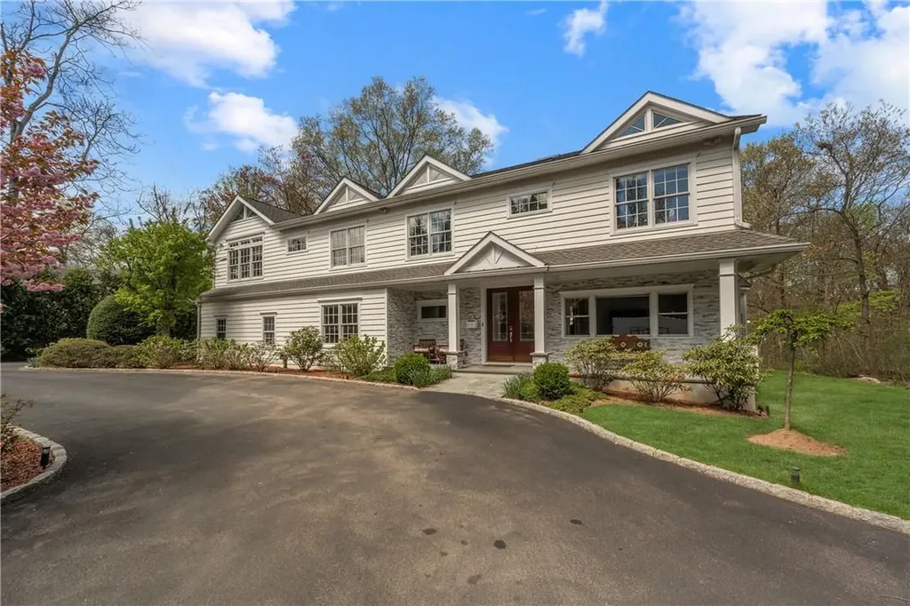 34 Stonewall Lane Mamaroneck NY 10543