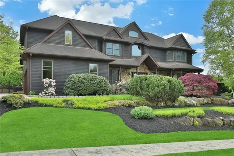 14 King Arthur Court New City NY 10956