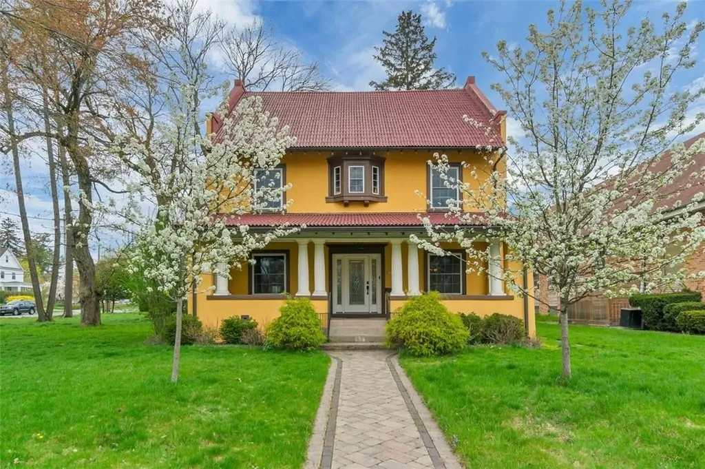 93 Hooker Avenue Poughkeepsie NY 12601