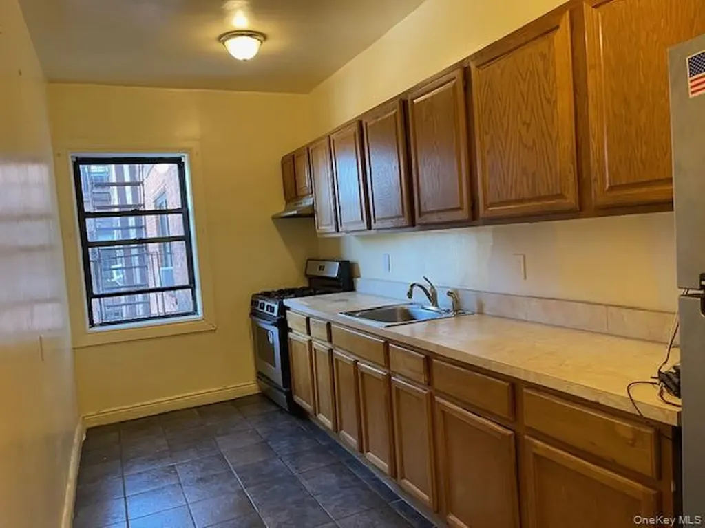 590 E Third Street Mount Vernon NY 10553