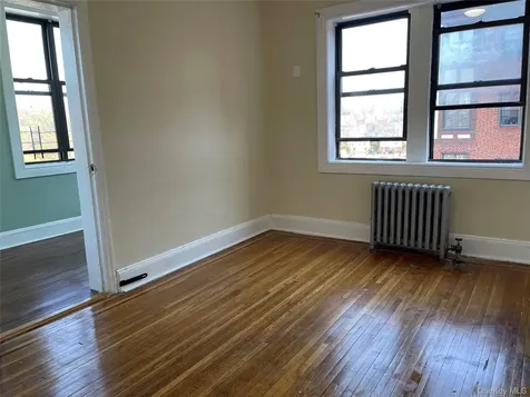 590 E Third Street Mount Vernon NY 10553