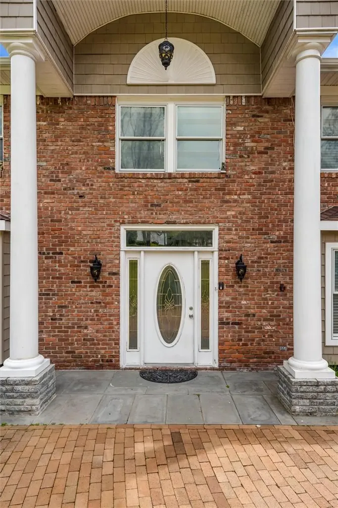 101 Stonehurst Lane Dix Hills NY 11746