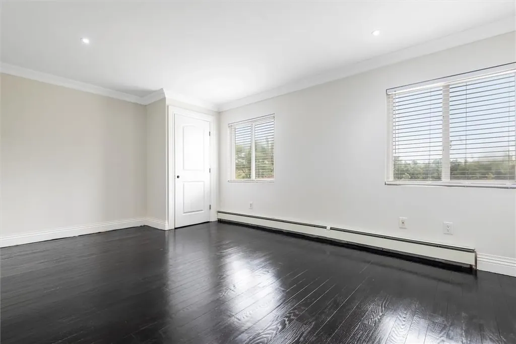 101 Stonehurst Lane Dix Hills NY 11746