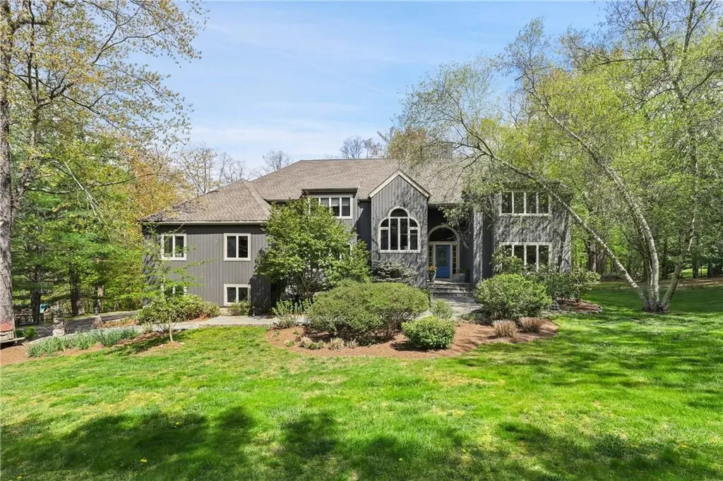 12 Shoshone Drive Katonah NY 10536