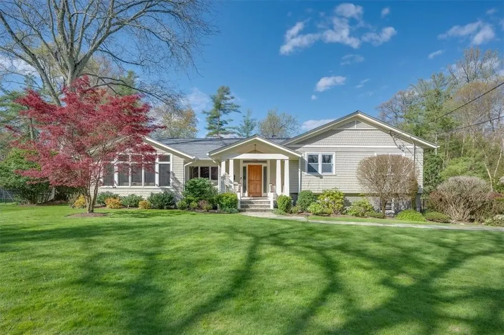 6 Douglas Circle Rye NY 10580