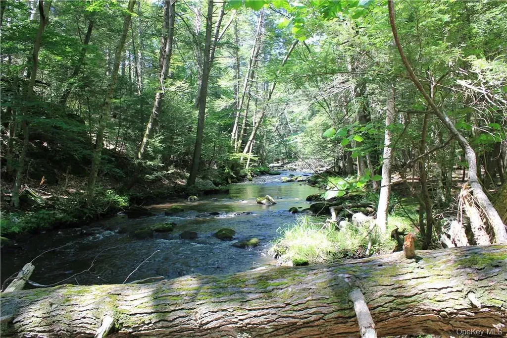 Rolling Meadow Lane Pound Ridge NY 10576