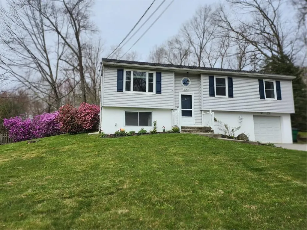 15 Hyde Park Drive Hyde Park NY 12538