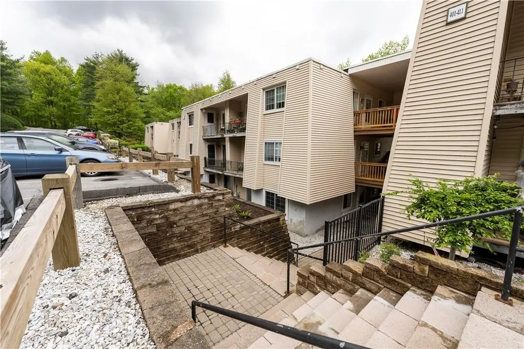 406 Fox Run Lane Carmel NY 10512