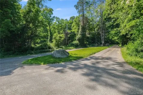3 Route 100 Katonah NY 10536