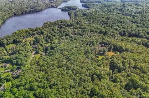 3 Route 100 Katonah NY 10536