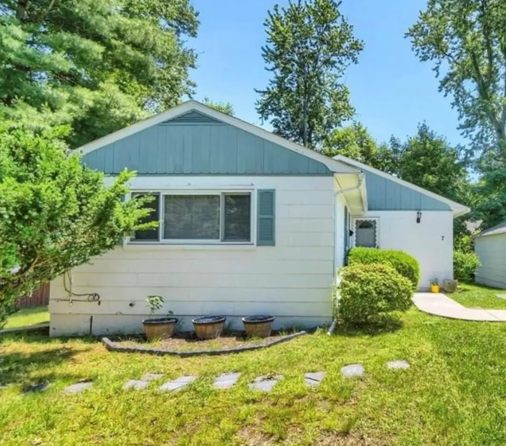 7 Tudor Place Hartsdale NY 10530