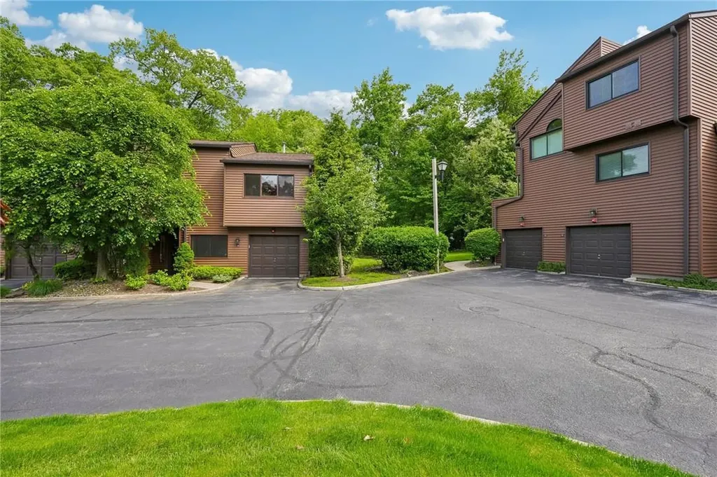 36 Timberline Drive Nanuet NY 10954