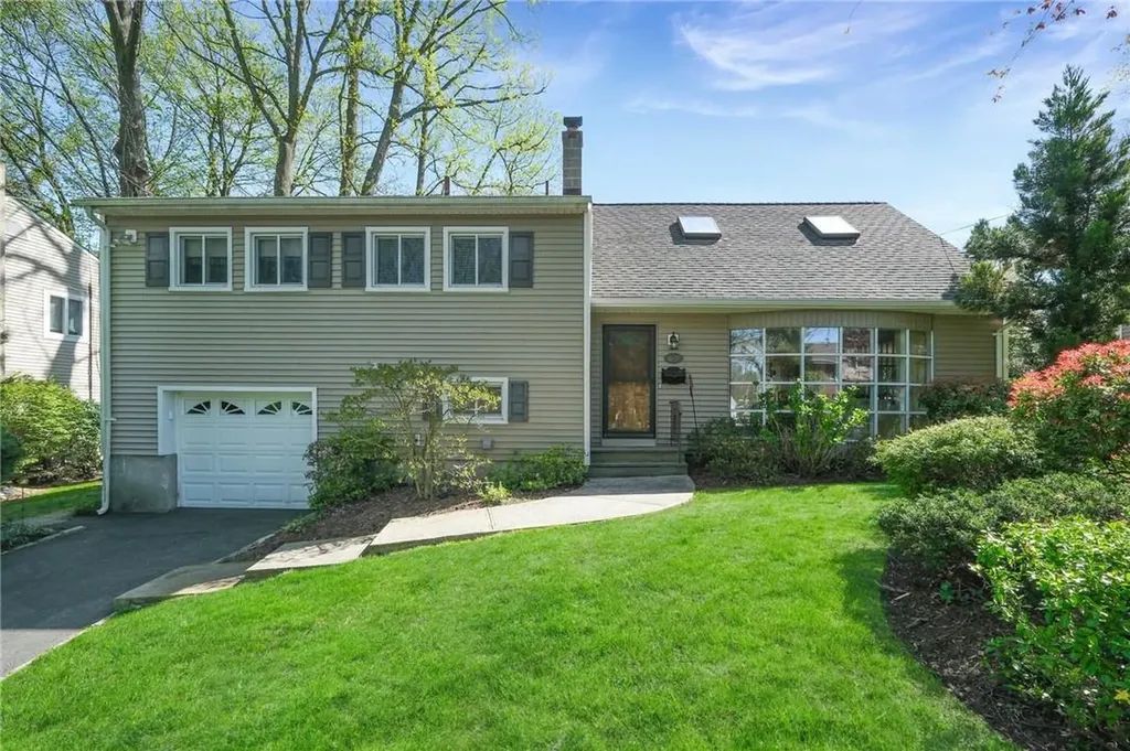 7 Standish Place Hartsdale NY 10530