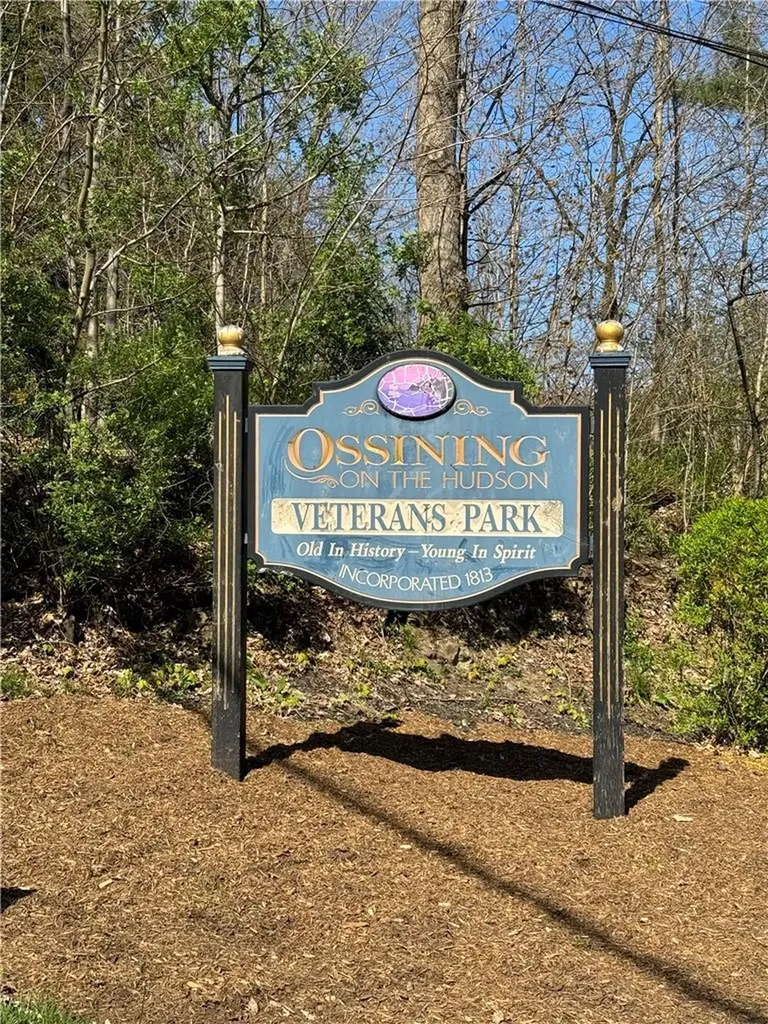 12 Grandview Avenue Ossining NY 10562
