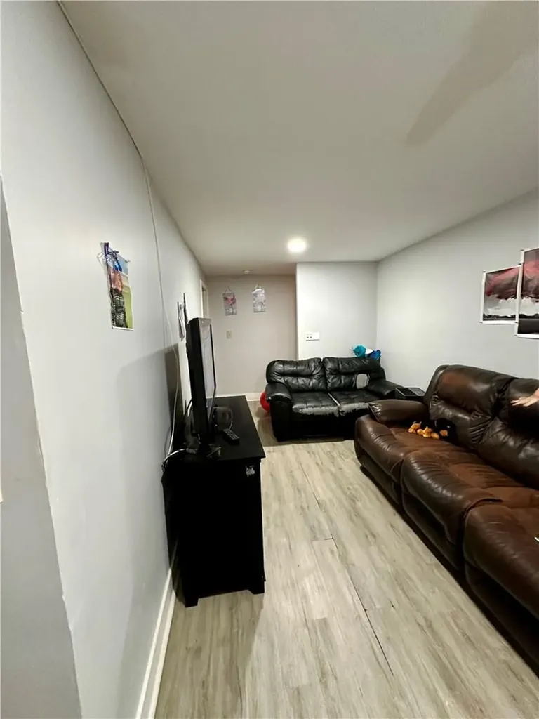 10 Tall Pines Lane Mount Kisco NY 10549